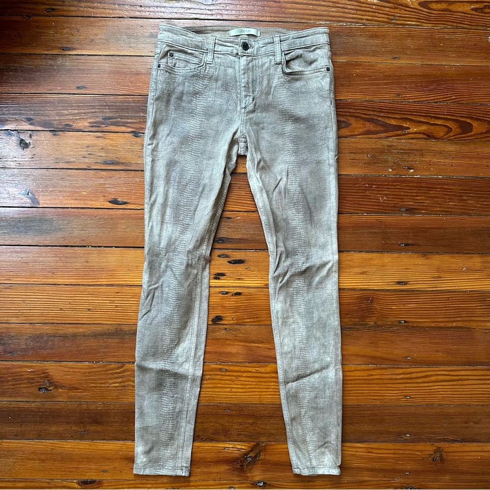 Joe’s Mid Rise Skinny textured snake skin jean